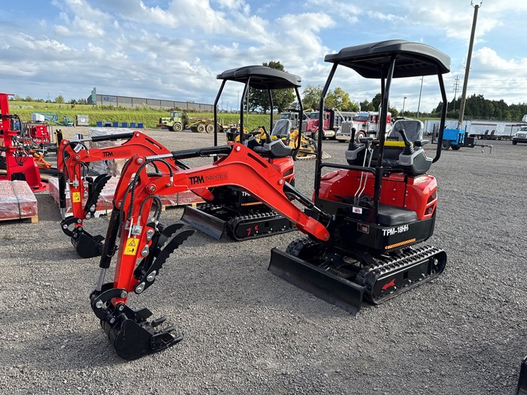 #1071-•-2026-tpm-18hh-mini-excavator-image-1