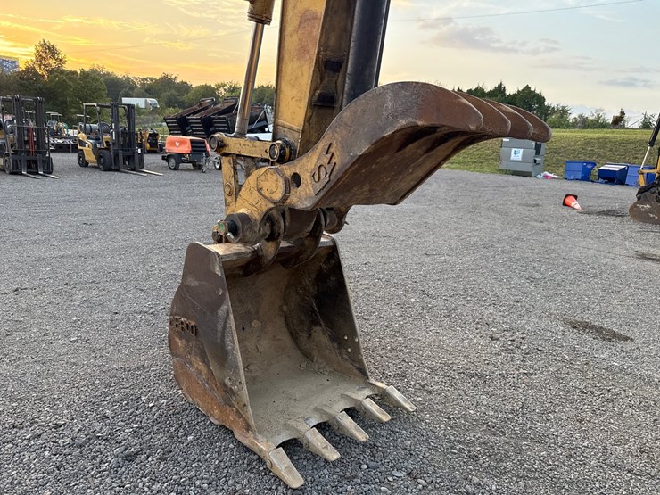 caterpillar-312cl-image-14