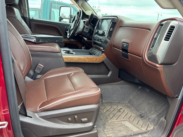 2019-chevrolet-silverado-3500hd-image-47