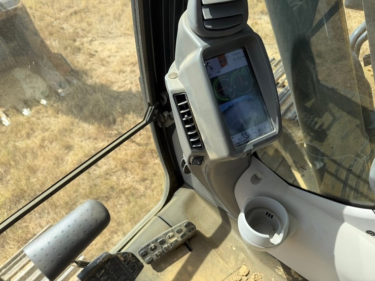 2024-deere-210g-lc-image-71