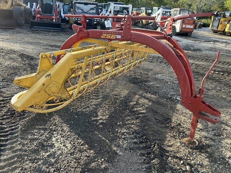 new-holland-256-image-1
