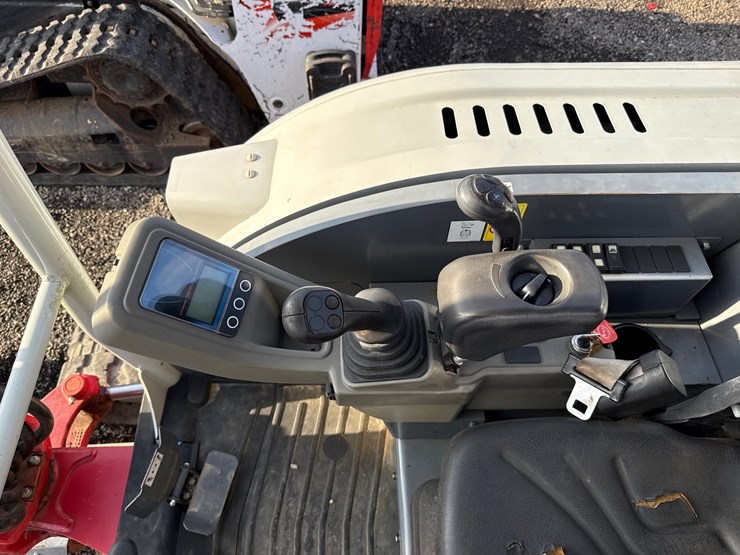 takeuchi-tb230-image-19