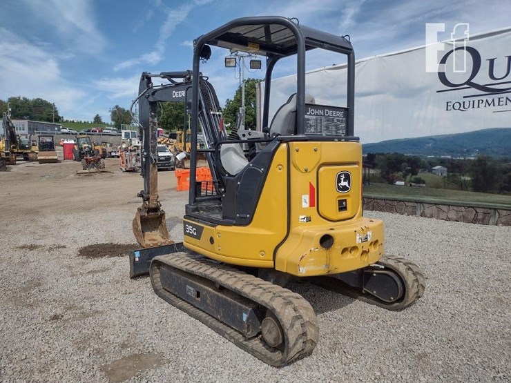 2021-deere-35g-image-36