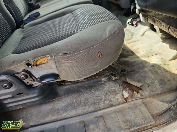 2012-ford-f550-image-44