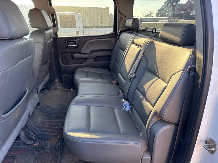 2016-chevrolet-2500-image-17
