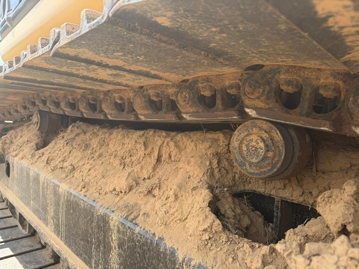2024-deere-210g-lc-image-39