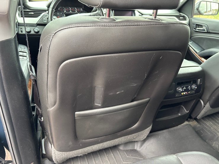 2015-chevrolet-tahoe-ltz-image-42