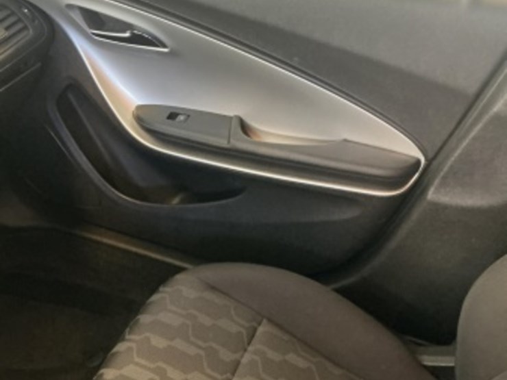 2015-chevrolet-volt-sdn-image-20