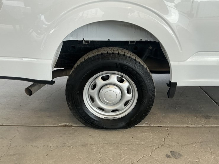 2023-ford-f150-image-8