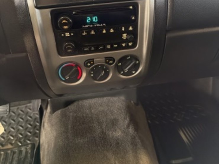 2012-gmc-canyon-image-21