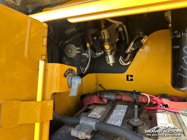 john-deere-8-image-48