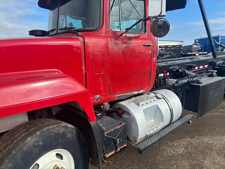 mack-rd688s-image-9