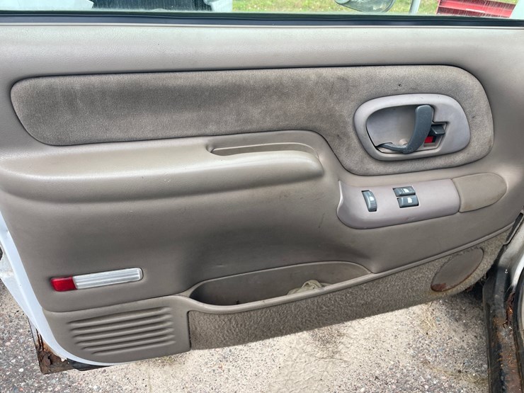 1997-chevrolet-3500-image-34