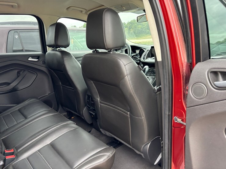 2015-ford-escape-image-37