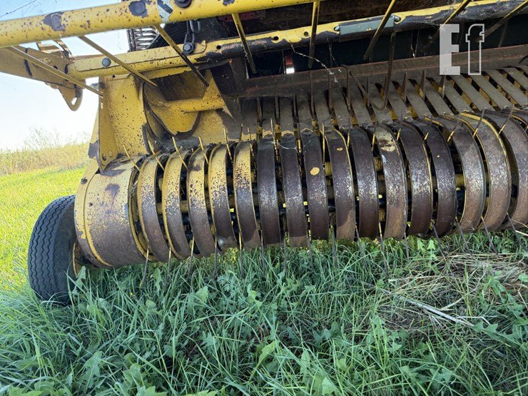 new-holland-br7090-image-42