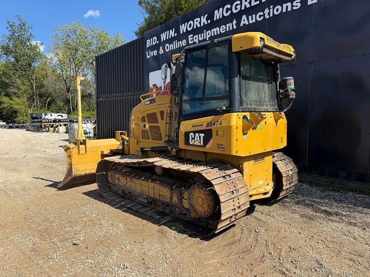 2016-caterpillar-d5k2-lgp-image-2