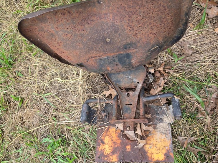 #25268-•-international-3082-series-a-back-hoe-attachment-image-52