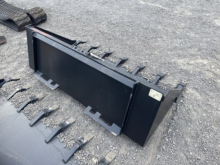 #2030-•-trubilt-60"-skid-steer-tooth-bucket-image-3