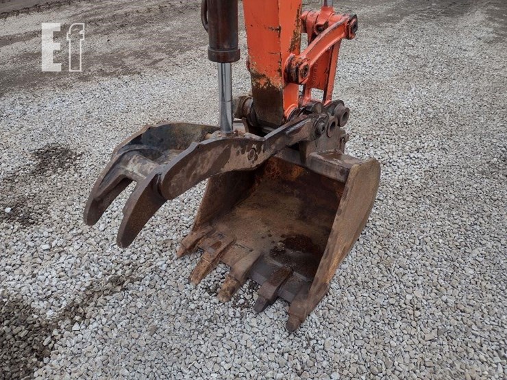 2008-kubota-kx121-3-image-23