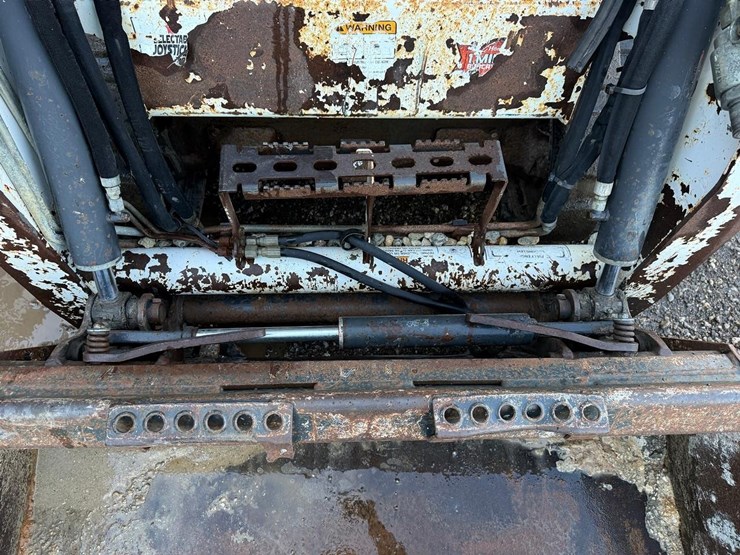 2015-bobcat-t450-image-10