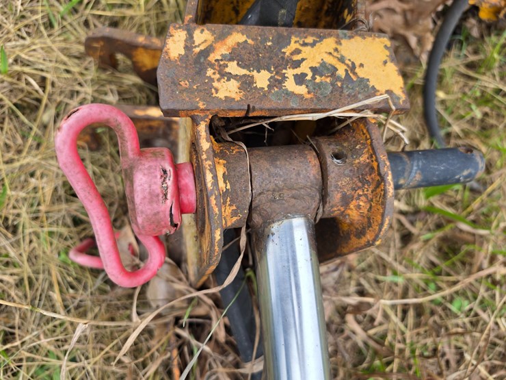 #25268-•-international-3082-series-a-back-hoe-attachment-image-36