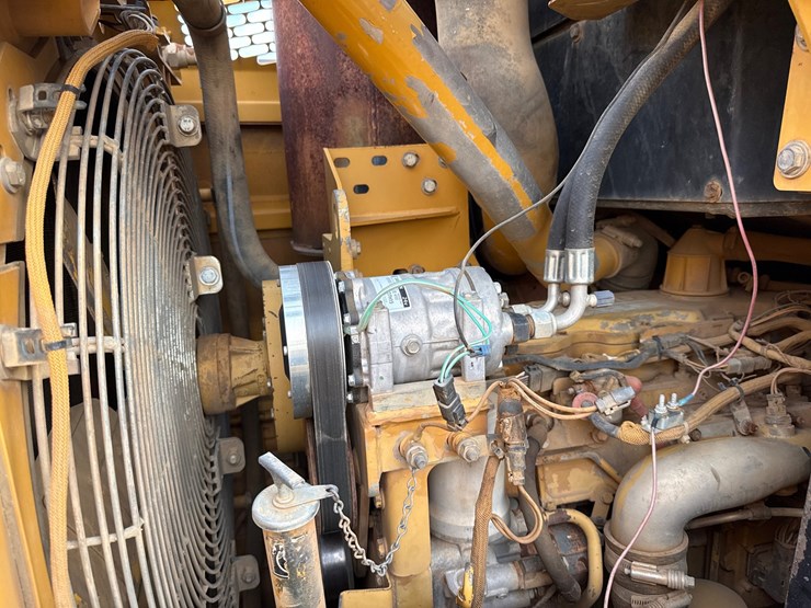 caterpillar-953c-image-8