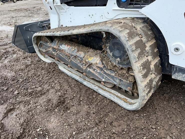 2024-bobcat-t770-image-16