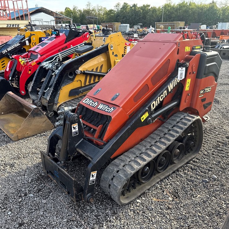 2015 DITCH WITCH SK750