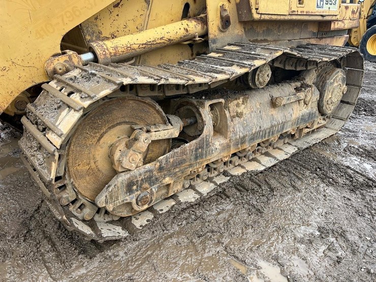 caterpillar-953-image-12