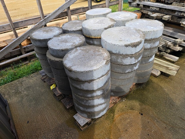 #9755-•-14"x4"-post-footings-image-5