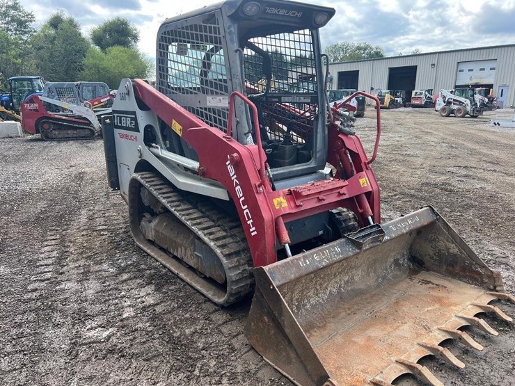 2020-takeuchi-tl8-image-9