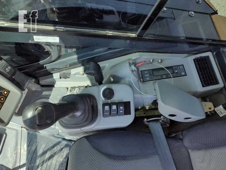 2022-deere-50g-image-9