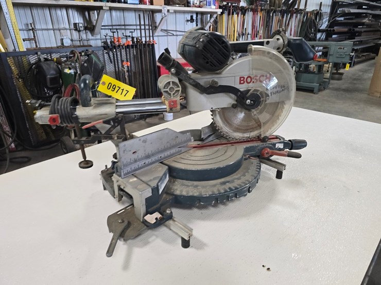 #9717-•-bosch-12"-compound-miter-saw-image-3