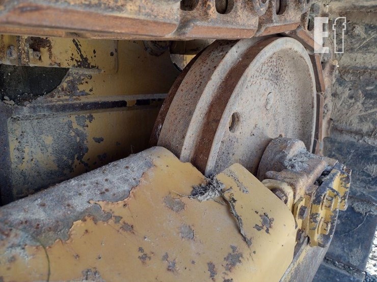 2003-caterpillar-d4g-xl-image-29