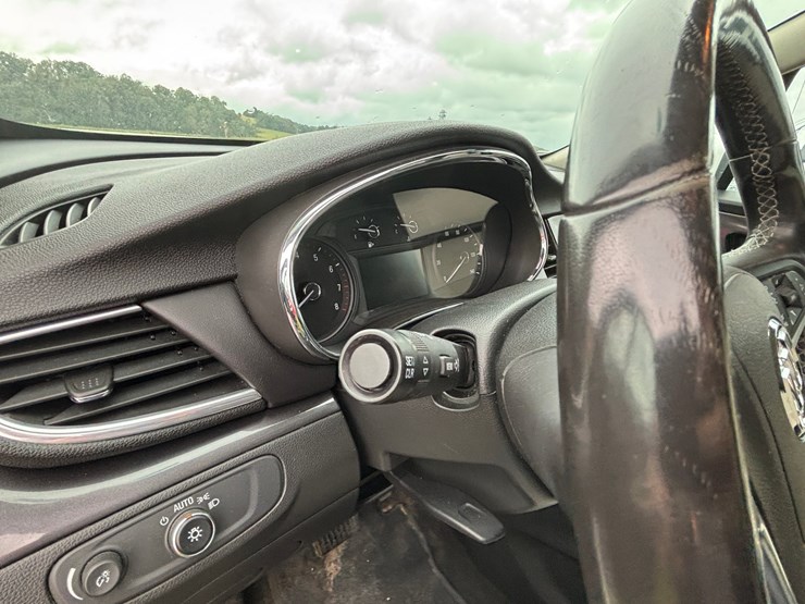 2021-buick-encore-image-34