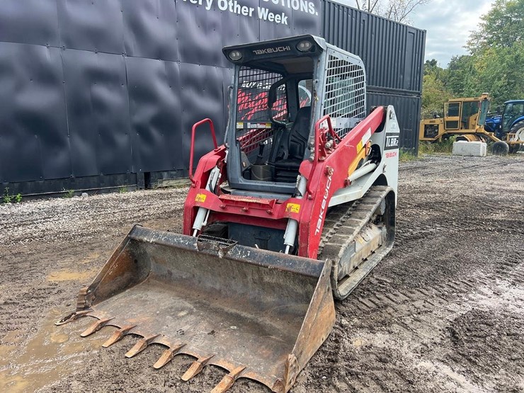 2021-takeuchi-tl8-image-2