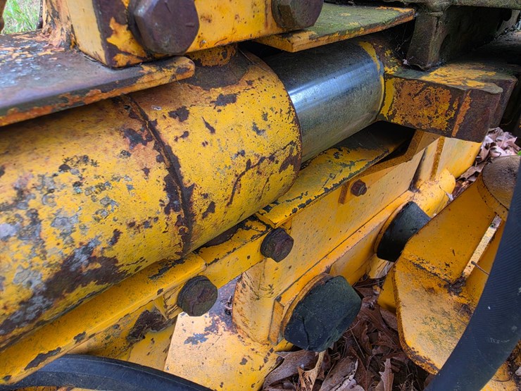 #25268-•-international-3082-series-a-back-hoe-attachment-image-38