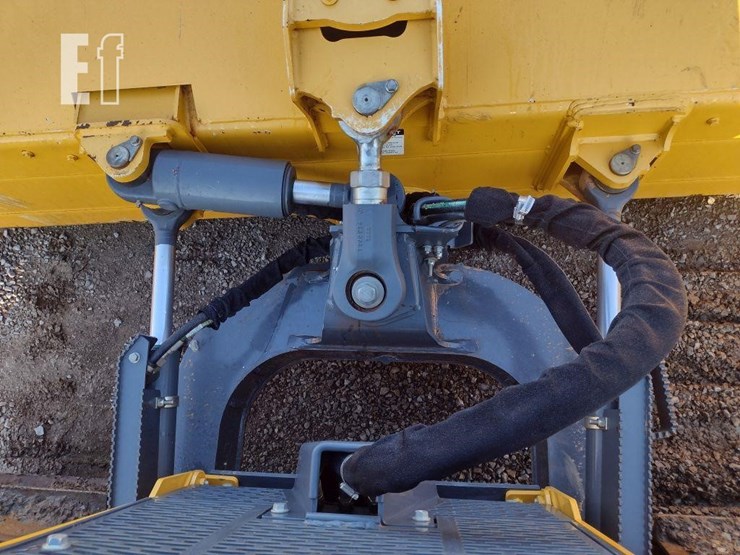 2023-deere-550k-lgp-image-25