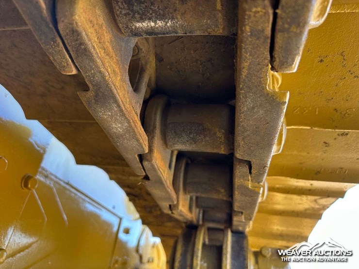 caterpillar-d6d-image-40