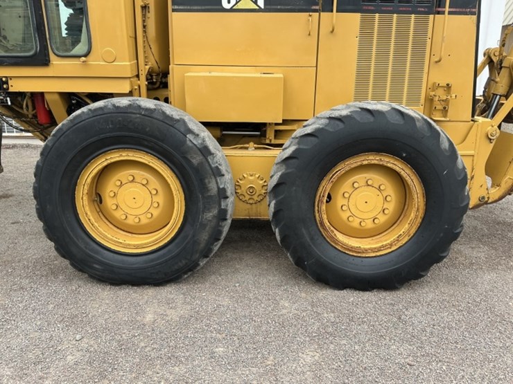 caterpillar-143h-image-8