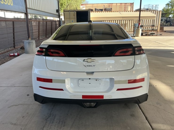2015-chevrolet-volt-sdn-image-6