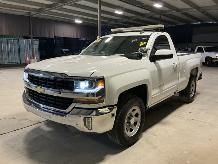 2018-chevrolet-silverado-1500-image-4