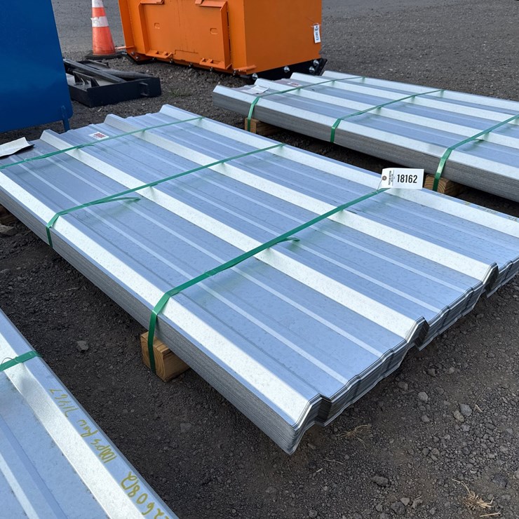 #1008 • APPROX (100) 6' ROOFING METAL