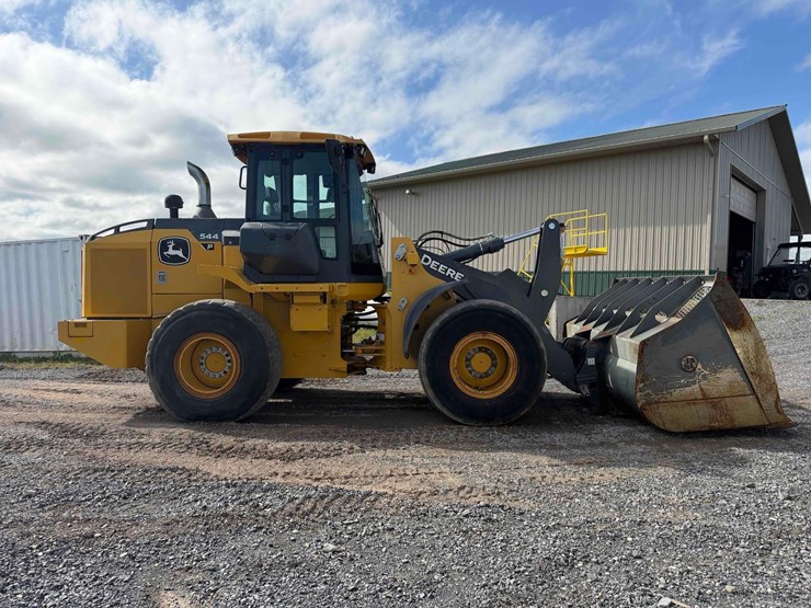 2022-deere-544-p-tier-image-5