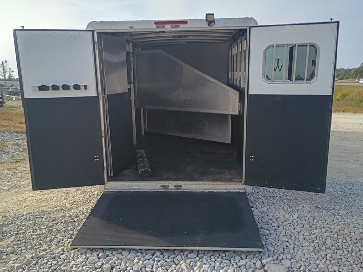 2012-custom-trailer-image-35