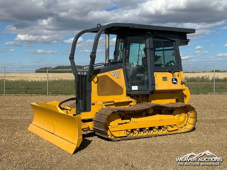 john-deere-8-image-1