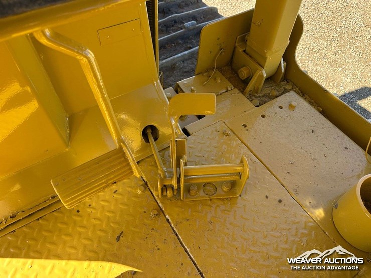 caterpillar-d6d-image-15