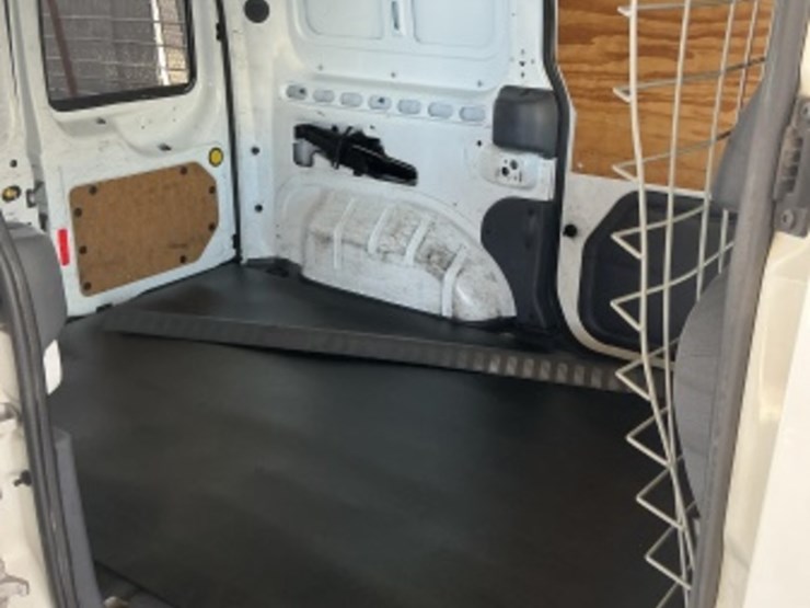2013-ford-transit-connect-image-9