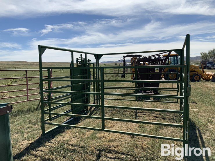 powder-river-calving-pen-w/self-catch-head-catch-image-8