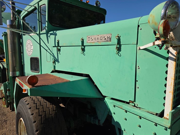 #3410-•-1974-oshkosh-p2025-1e1-plow-truck-image-15